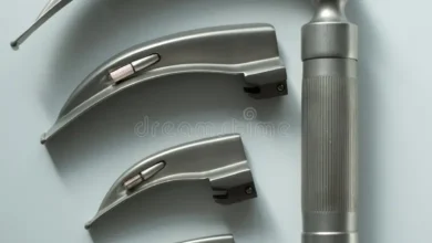 Laryngoscope blades